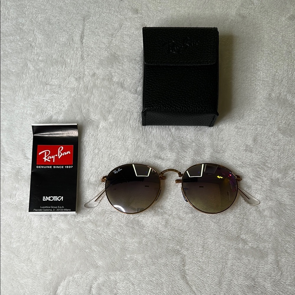 Ray-Ban Folding Sunglass - Picture 6 of 14